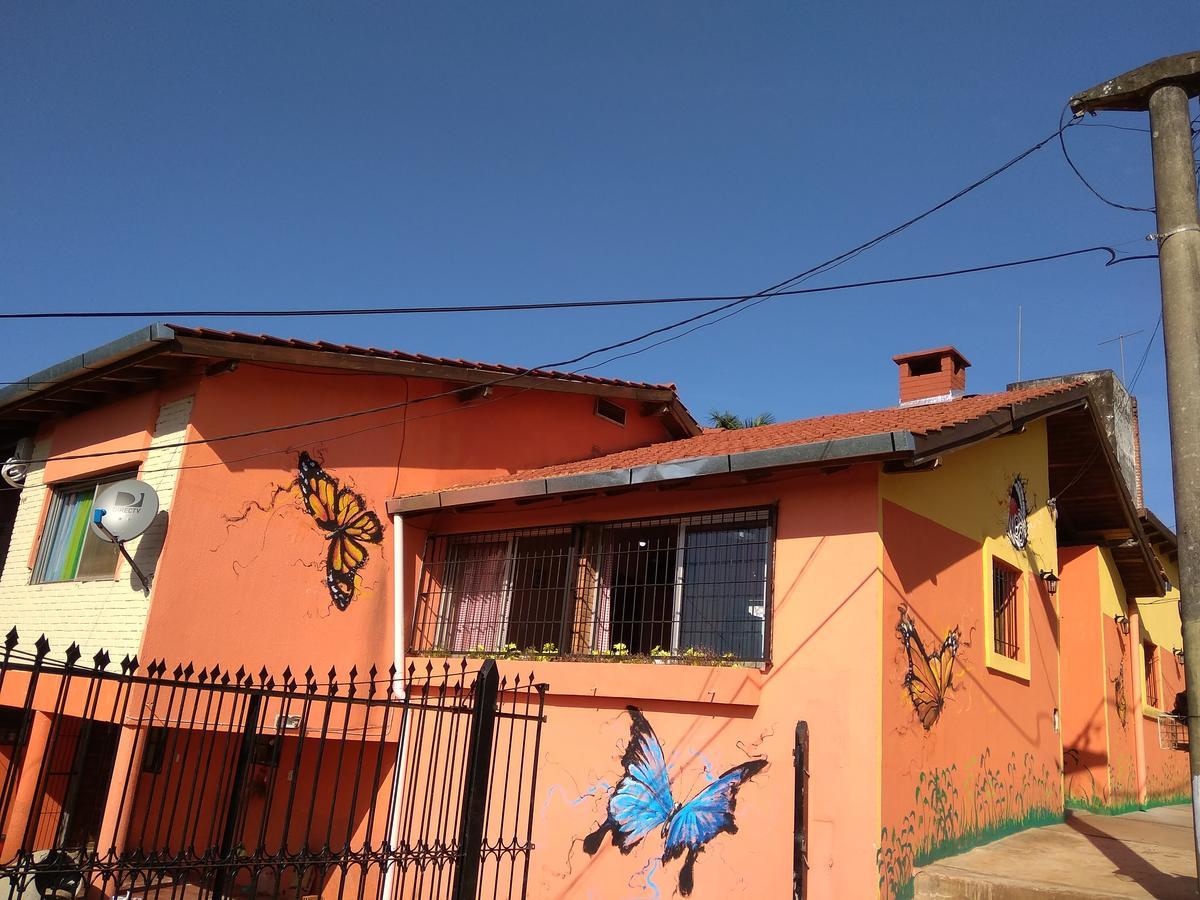 Butterfly Hostel Puerto Iguazú Esterno foto